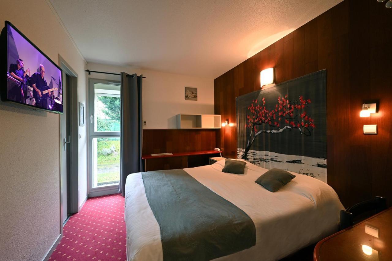 Logis Hotel Horus Restaurant Les Bruyeres Toulenne Экстерьер фото